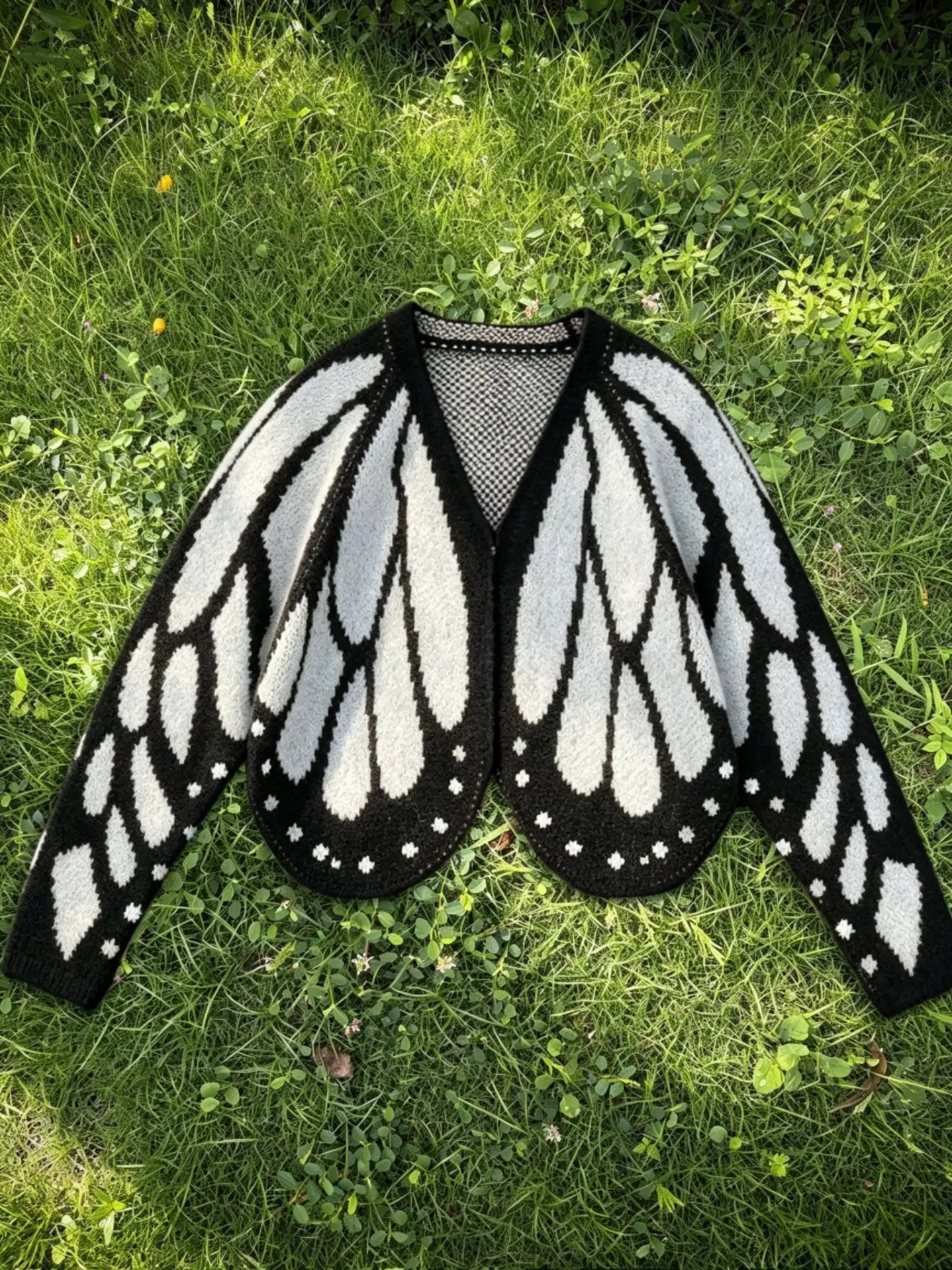 Women'S Trendy Butterfly Wings Knit Cardigan, Front Open V Neck, Bat Sleeve Short Design, Casual Fashion Knitwear Knit Coat for Vacation Parties
