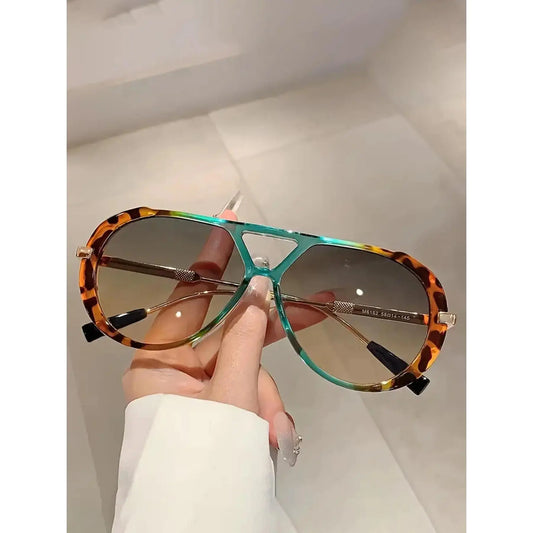 SHINETHRU Vintage Fashionable Sunglasses Trendy Casual for Women Fashion Accessories Everyday Outdoor Activities